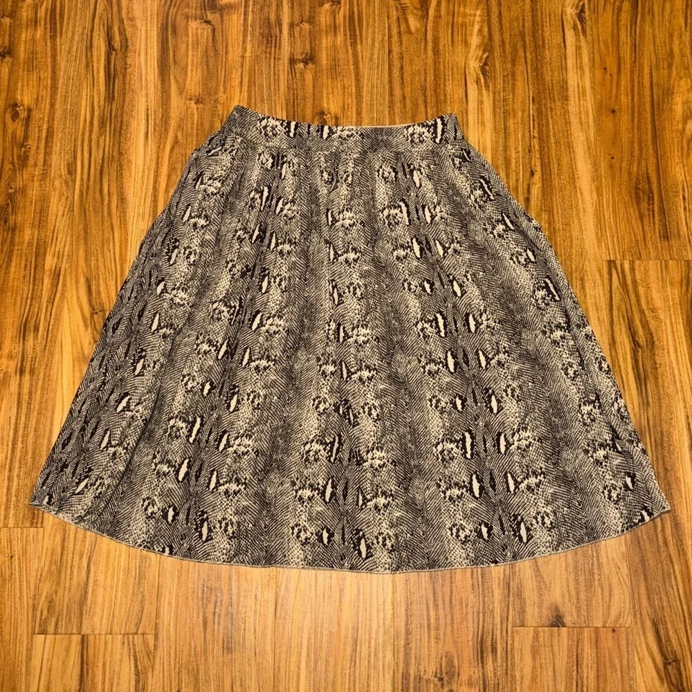 J Crew womens 12 large skirt midi Black cream snake print pleat business casual